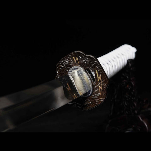 Close-up of kasane and sakikasane thickness at habaki and yokote