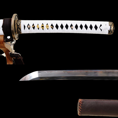 clay tempered katana hamon detail close up