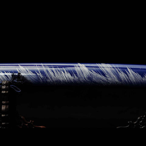 Midsection of the saya highlighting smooth finish and lacquer