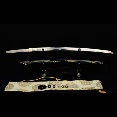 Full length view of Kill Bill Japanese katana sword inspired by the movie