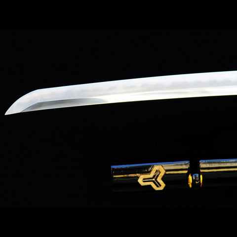 Sharp kissaki tip of Kill Bill katana sword with precise geometry