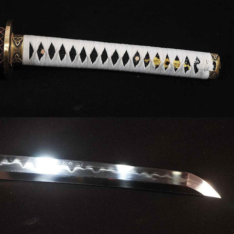 close up of kissaki tip on Michonne katana sword