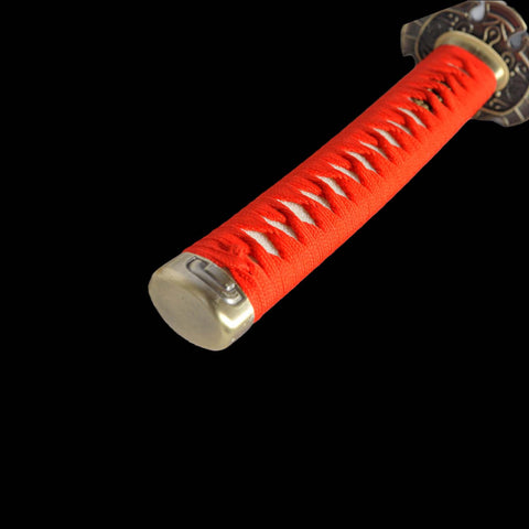 White ito wrapped hardwood tsuka with genuine black rayskin on Dragon Sword katana