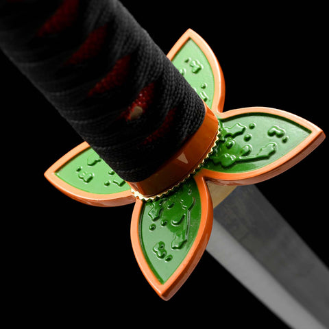 Four leaf clover tsuba detail on Shinobu Kocho Nichirin Sword from Demon Slayer