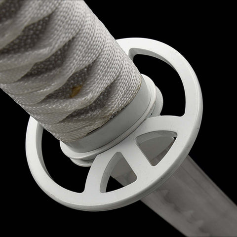 traditional tsuka wrap detail on Rukia Kuchiki Sode No Shirayuki katana