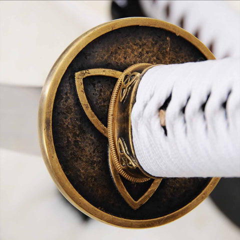 white ito wrap detail on Michonne katana tsuka